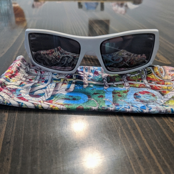 Oakley Other - Oakley - Men's - Sunglasses